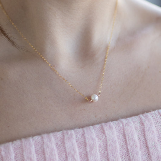 Floating Pearl Necklace