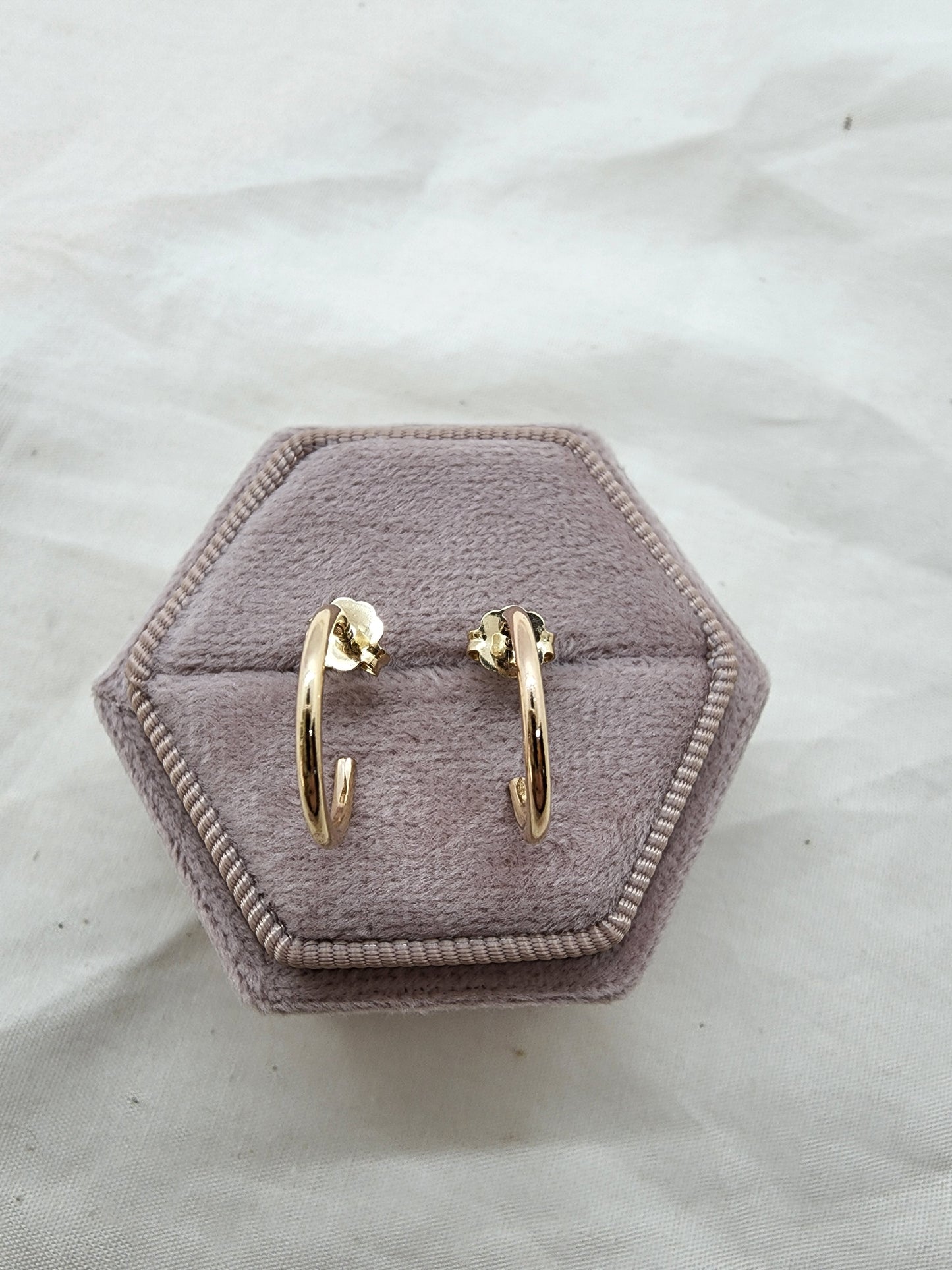 Everyday Round Hoops