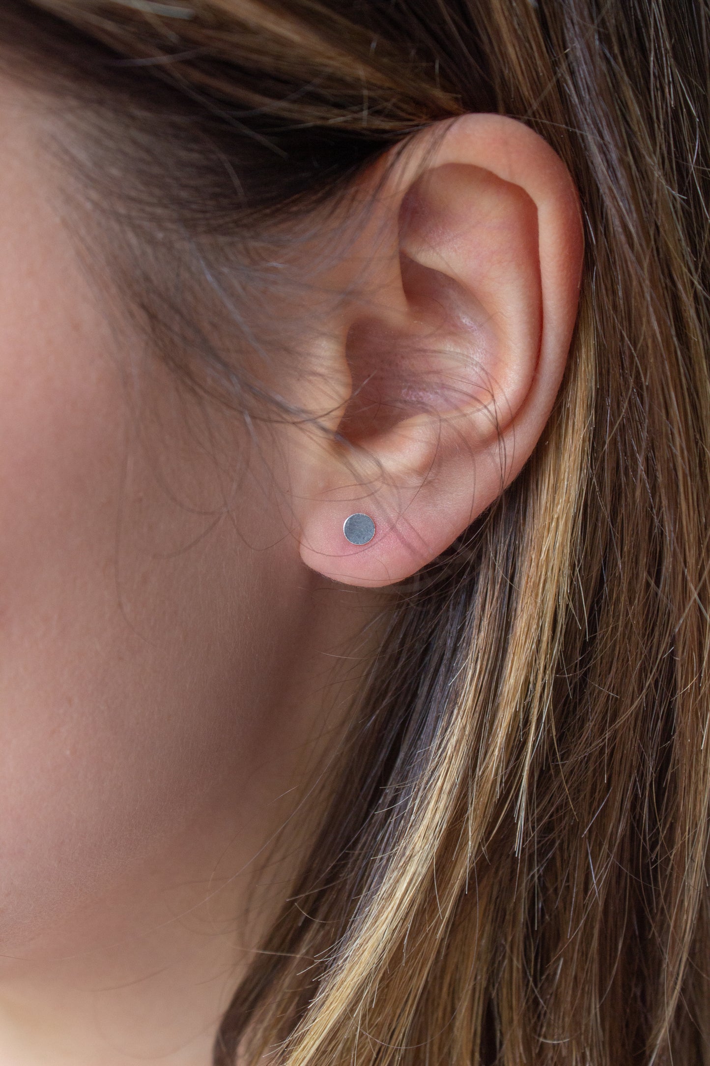 Dot Post Earrings