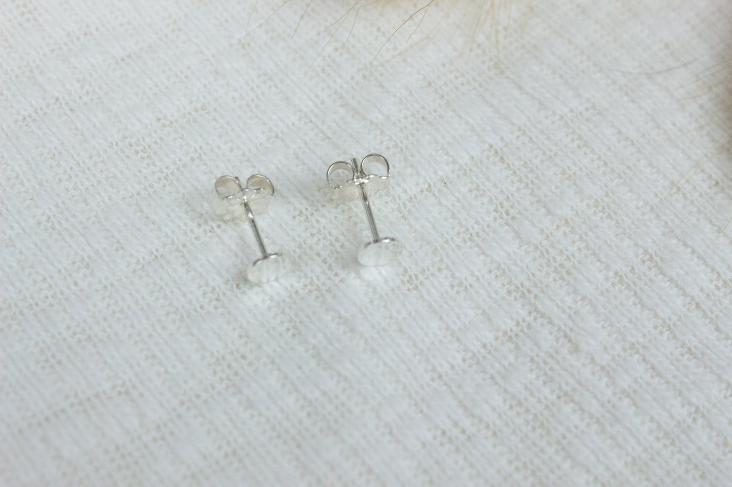 Dot Post Earrings