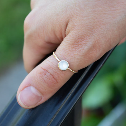 Mother of Pearl Twist Ring