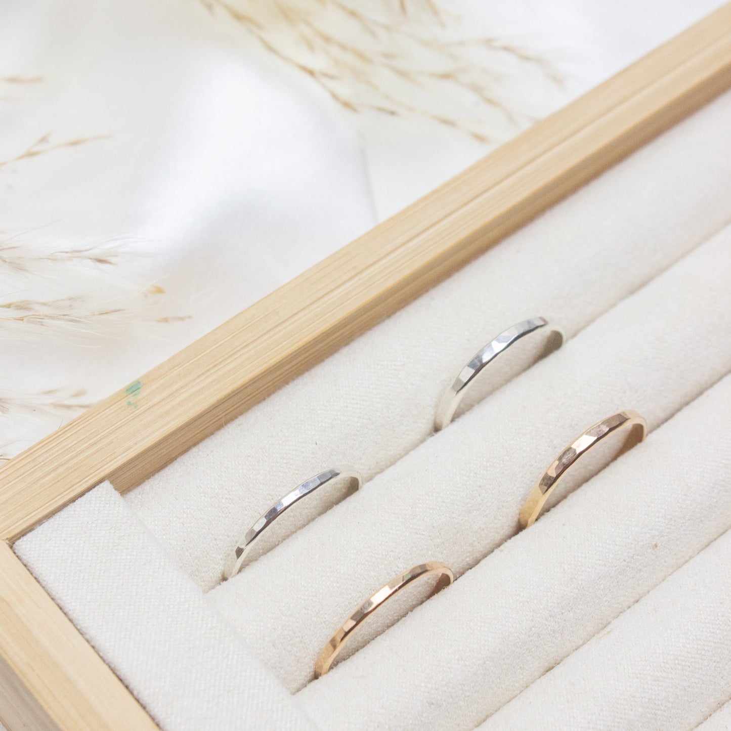 Regular Organic Hammered Band