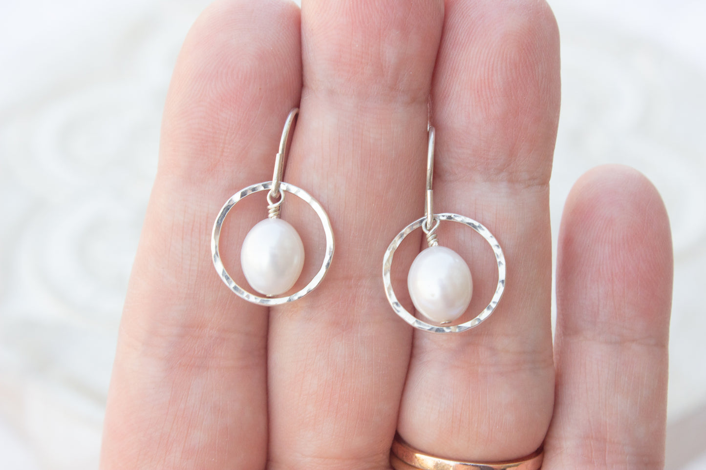 Amelia Dangles