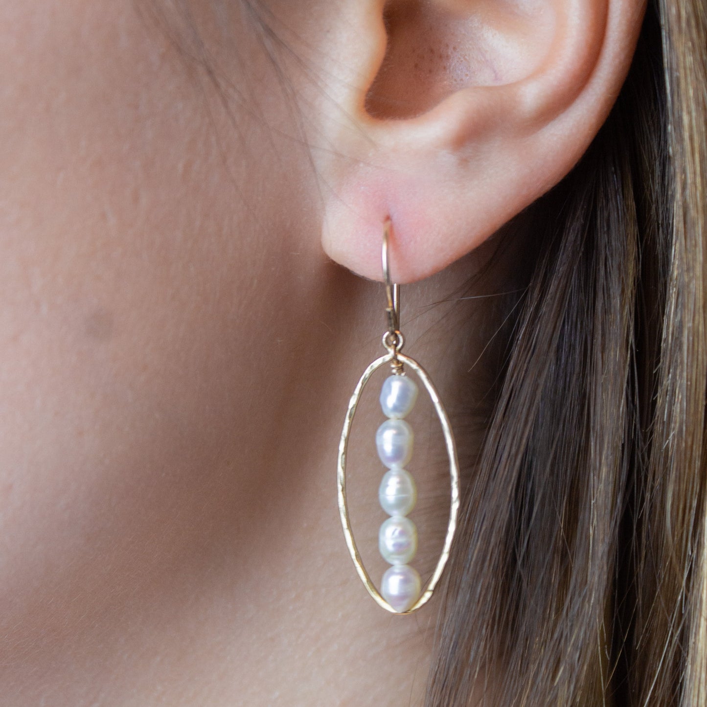 Pearl Hammered Oval Dangle Earrings